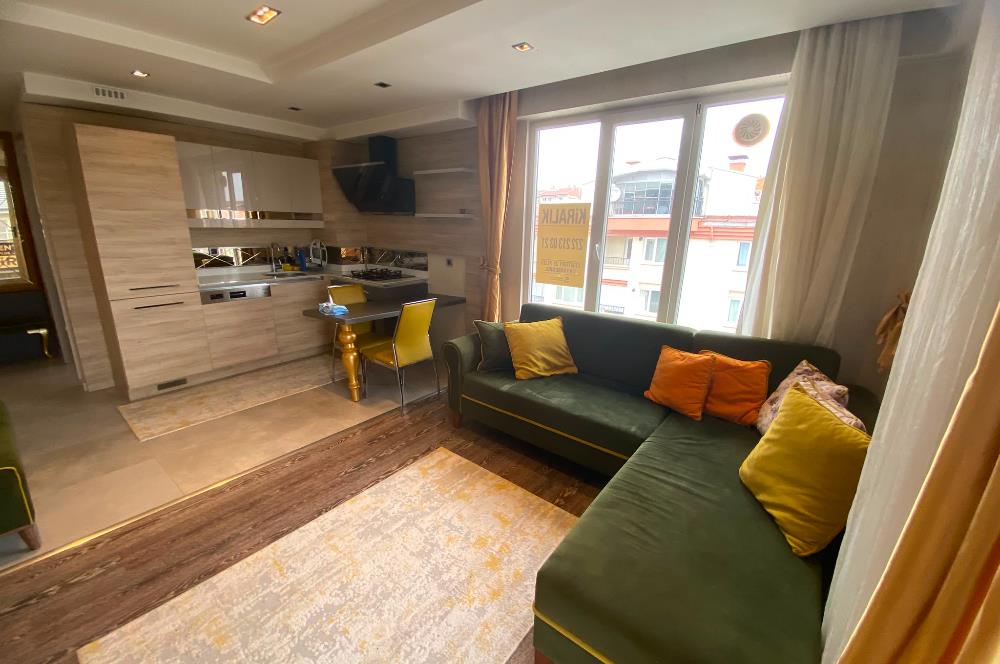 CENTURY 21 PLUS'DAN MERKEZ CUMHURİYETTE 1+1 LÜKS KİRALIK