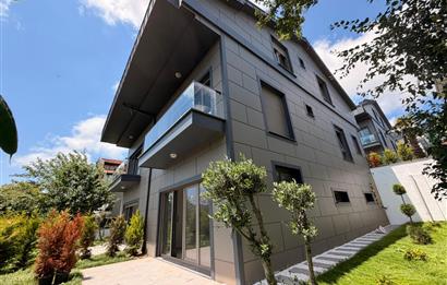 ZEKERİYAKÖY MERKEZE YAKIN YENİ BUTİK SİTEDE SATILIK İKİZ VİLLA