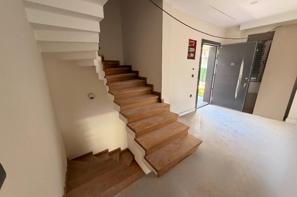 ZEKERİYAKÖY MERKEZE YAKIN YENİ BUTİK SİTEDE SATILIK İKİZ VİLLA
