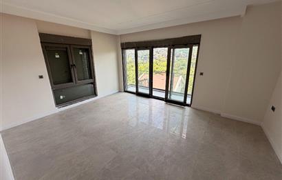 ZEKERİYAKÖY MERKEZE YAKIN YENİ BUTİK SİTEDE SATILIK İKİZ VİLLA