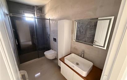 ZEKERİYAKÖY MERKEZE YAKIN YENİ BUTİK SİTEDE SATILIK İKİZ VİLLA