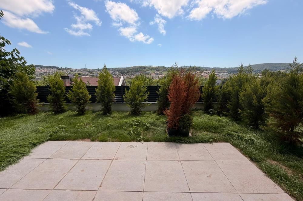 ZEKERİYAKÖY MERKEZE YAKIN YENİ BUTİK SİTEDE SATILIK İKİZ VİLLA