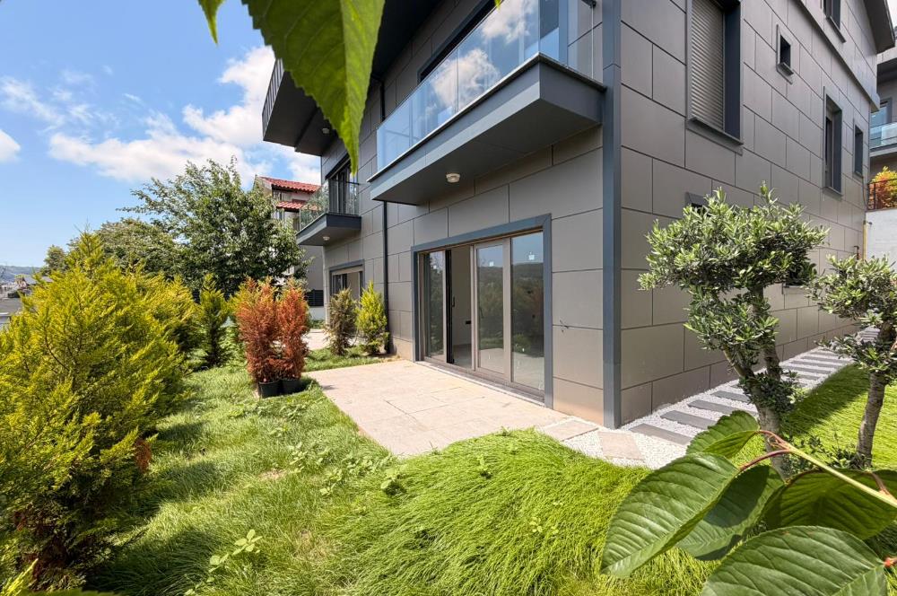 ZEKERİYAKÖY MERKEZE YAKIN YENİ BUTİK SİTEDE SATILIK İKİZ VİLLA