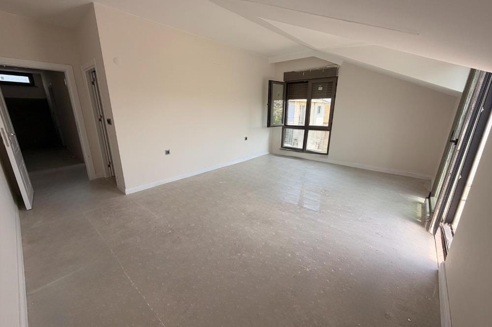 ZEKERİYAKÖY MERKEZE YAKIN YENİ BUTİK SİTEDE SATILIK İKİZ VİLLA
