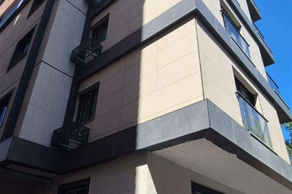 MERDİVENKÖYDE MERKEZİ LOKASYONDA 95 M2 2+1 BALKONLU SIFIR DAİRE
