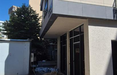 MERDİVENKÖYDE MERKEZİ LOKASYONDA 95 M2 2+1 BALKONLU SIFIR DAİRE