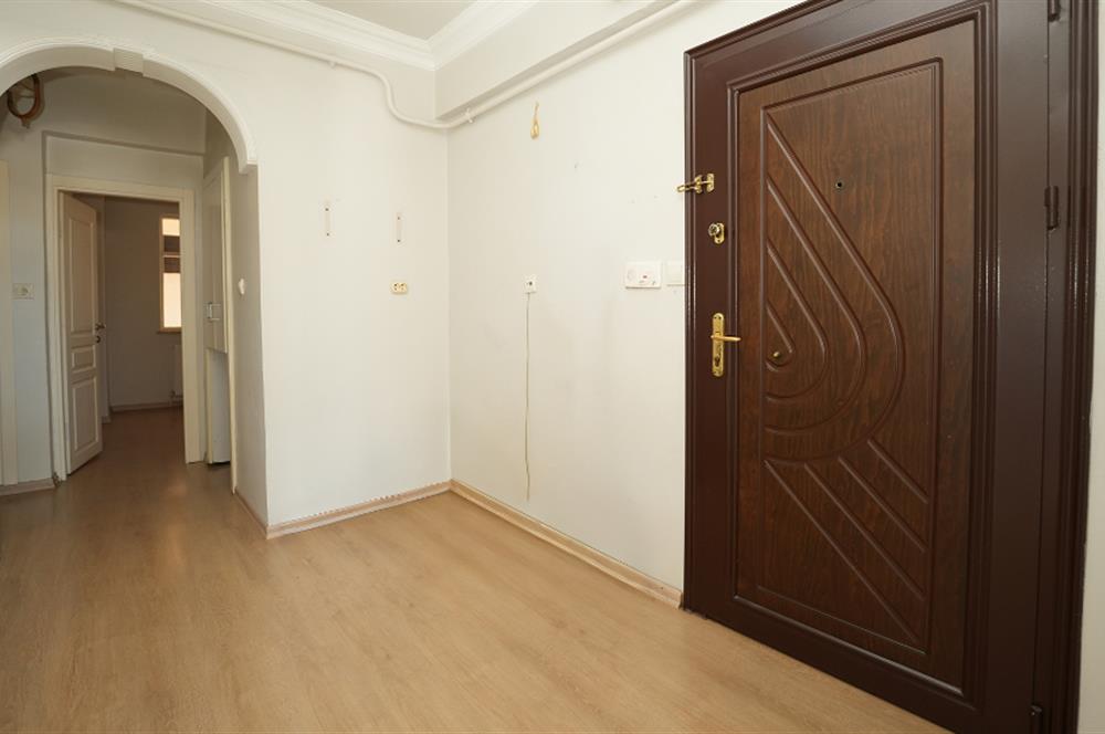 C21 Cius; Dr.Ziya Kaya Mh. Kapalı Pazar Yanı Damlakent Sitesi
