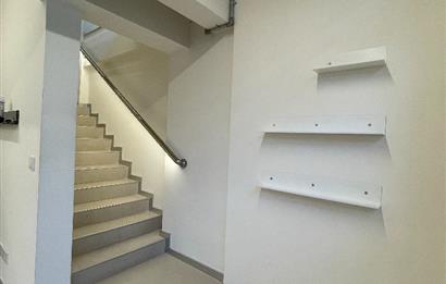 TEŞVİKİYE BÜYÜK ÇİFTLİK SOKAK'TA SATILIK 2 KATLI DÜKKAN
