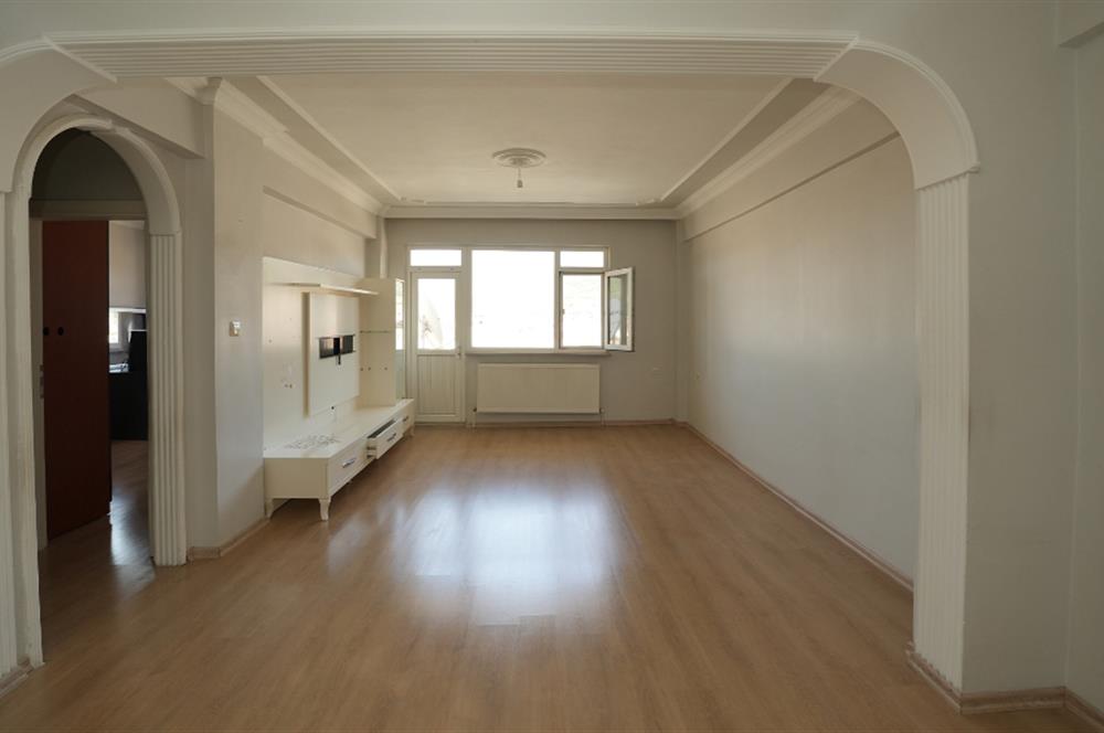 C21 Cius; Dr.Ziya Kaya Mh. Kapalı Pazar Yanı Damlakent Sitesi