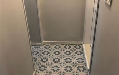 KUZGUNCUK'TA SAHİLE YAKIN 1+1 FULL EŞYALI SATILIK DAİRE