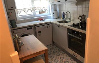 KUZGUNCUK'TA SAHİLE YAKIN 1+1 FULL EŞYALI SATILIK DAİRE