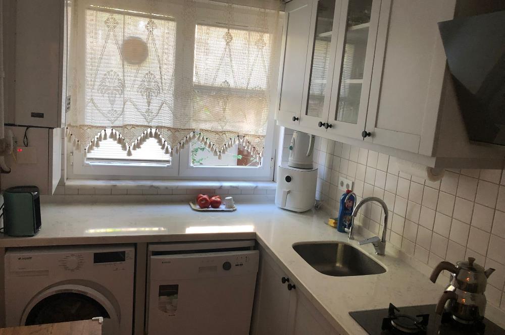 KUZGUNCUK'TA SAHİLE YAKIN 1+1 FULL EŞYALI SATILIK DAİRE