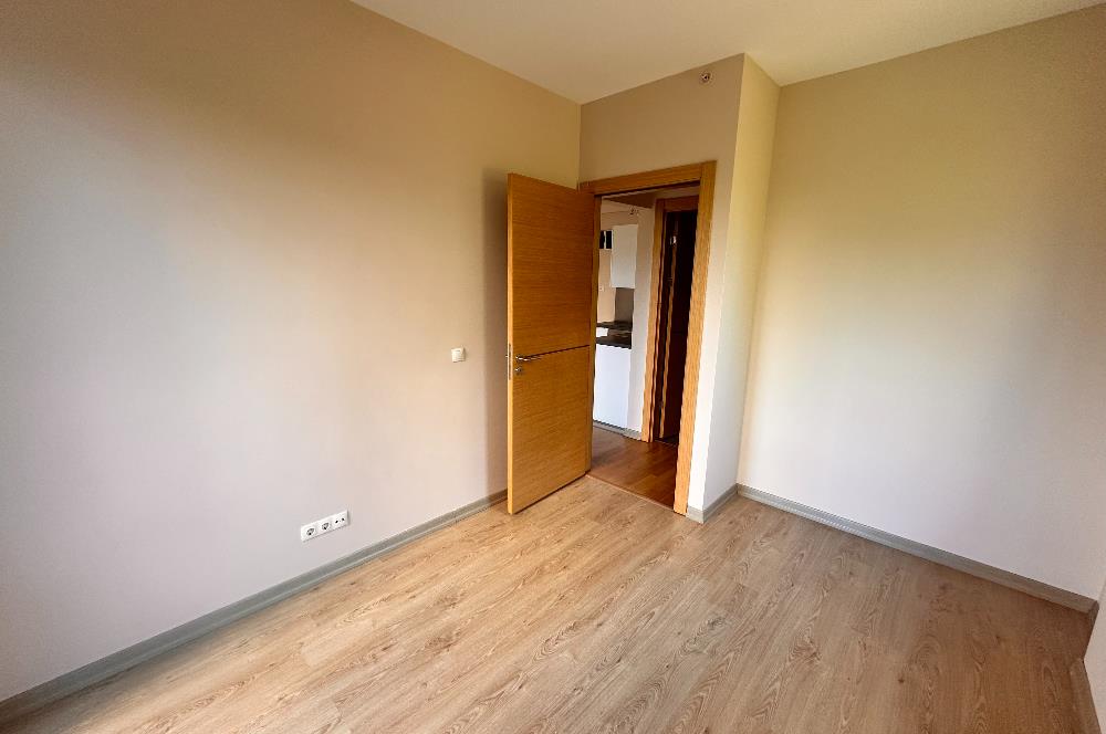 Ataşehir İnlife Sitesi Bahçe Kullanımlı Kiralık 1+1