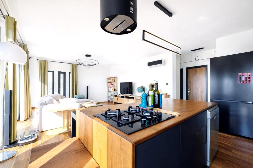 Bodrum Akyarlar'da Denize 300m Havuzlu Villa