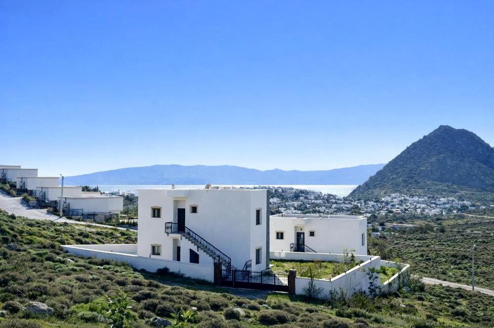 Bodrum Akyarlar'da Denize 300m Havuzlu Villa