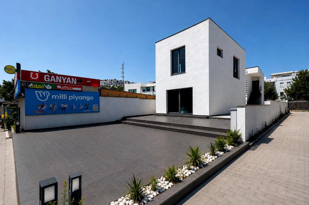 Bodrum'un Girişinde Anayola Cepheli Satılık Ticari Bina