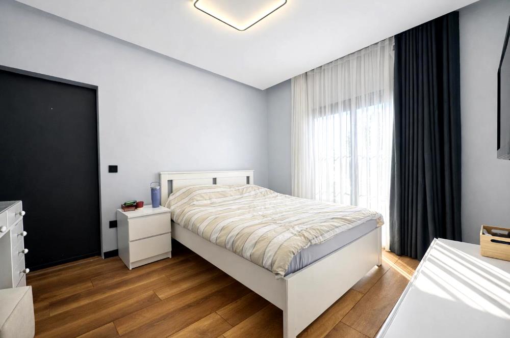 Bodrum Akyarlar'da Denize 300m Havuzlu Villa