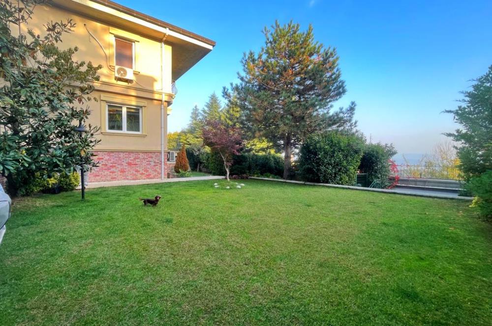 Boğaz Manzaralı Müstakil Havuzlu 6+2 Satılık Villa