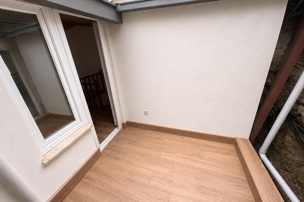 SARIYER MERKEZ'DE KOMPLE YENİLENMİŞ 3 KATLI KİRALIK KONUT