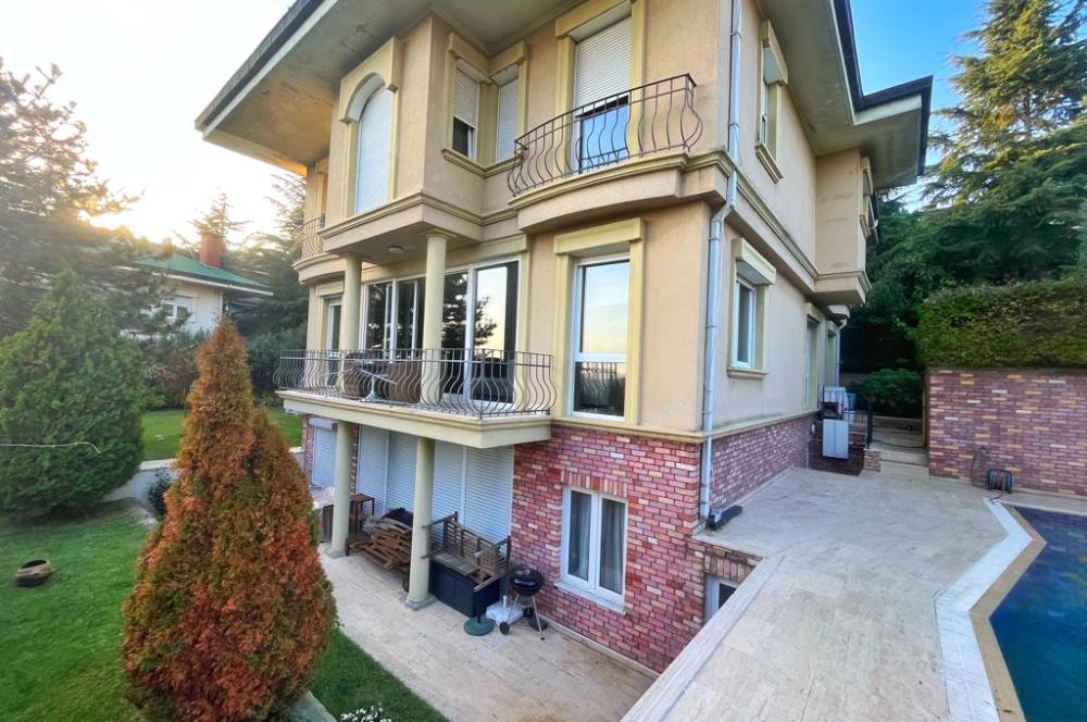 Boğaz Manzaralı Müstakil Havuzlu 6+2 Satılık Villa