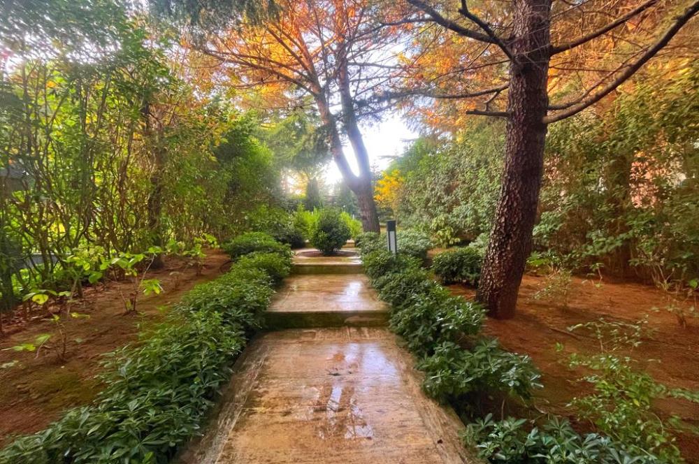 Boğaz Manzaralı Müstakil Havuzlu 6+2 Satılık Villa