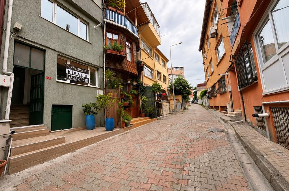 SARIYER MERKEZ'DE KOMPLE YENİLENMİŞ 3 KATLI KİRALIK KONUT