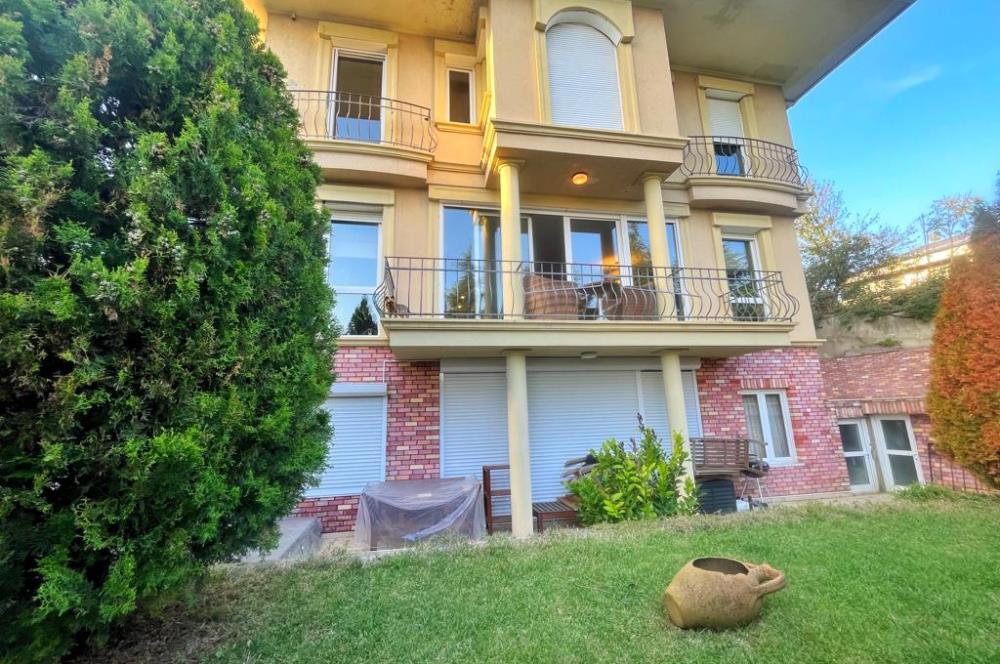 Boğaz Manzaralı Müstakil Havuzlu 6+2 Satılık Villa