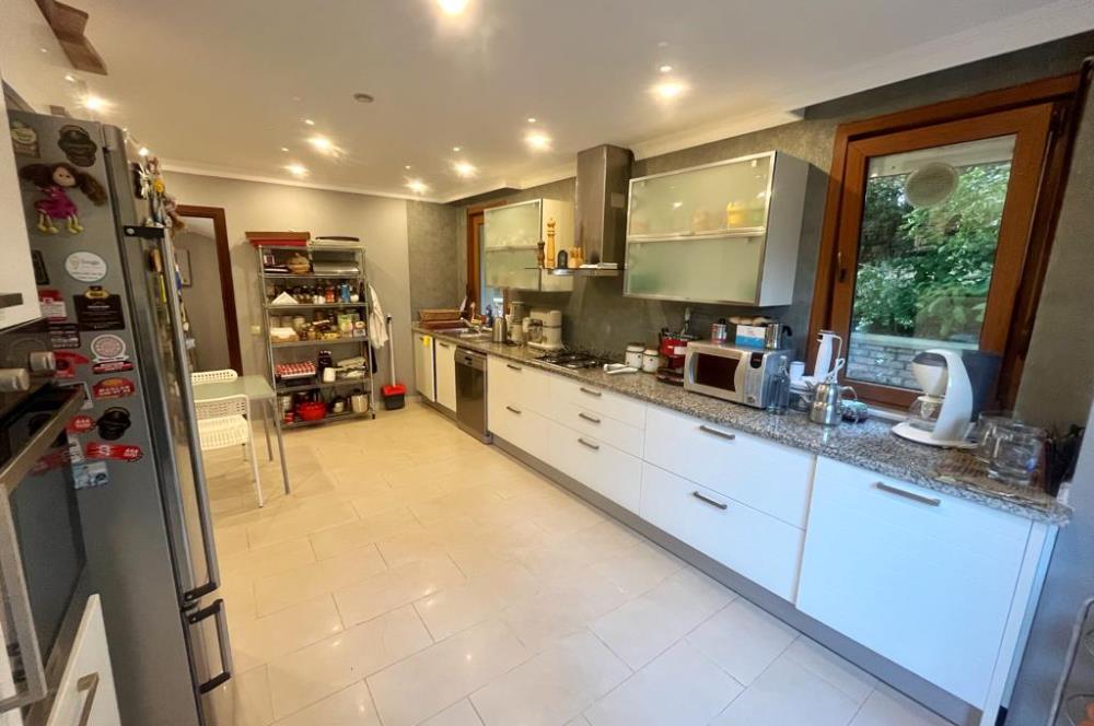 Boğaz Manzaralı Müstakil Havuzlu 6+2 Satılık Villa