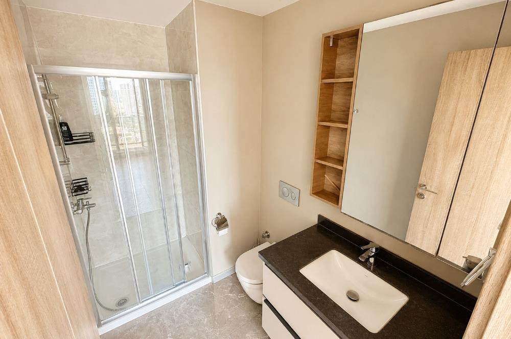 Self İstanbul'da Önü Açık, Güney Cephe Kiralık 2+1 Daire