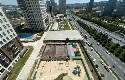 Self İstanbul'da Önü Açık, Güney Cephe Kiralık 2+1 Daire