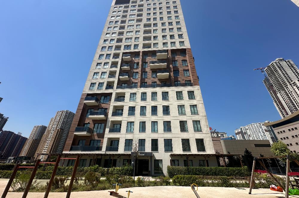 Self İstanbul'da Önü Açık, Güney Cephe Kiralık 2+1 Daire