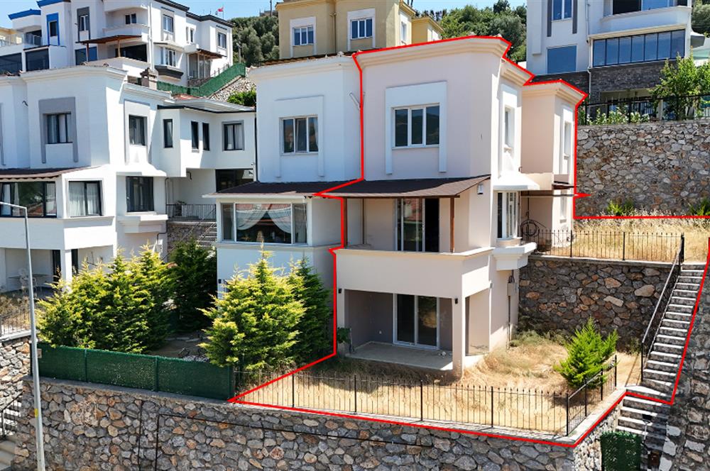 C21 Cius; Harmankaya Villaları'nda Deniz Manzaralı Bahçeli 3+2 Villa