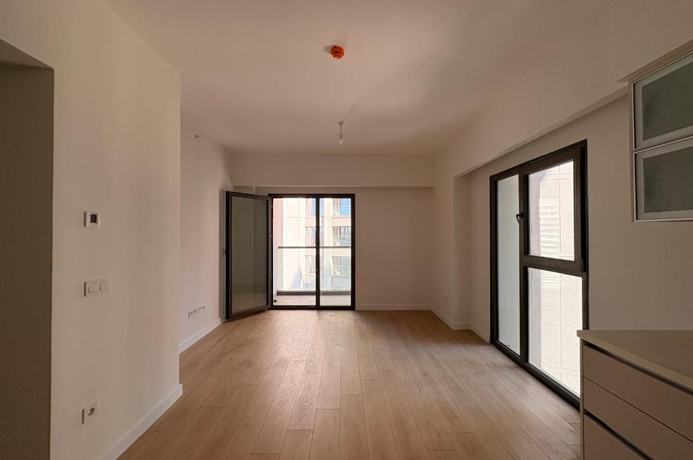 C21 ROOF FİKİRTEPE 5.ETAP BÜYÜK TİP ÇİFT CEPHE 1+1 KİRALIK DAİRE