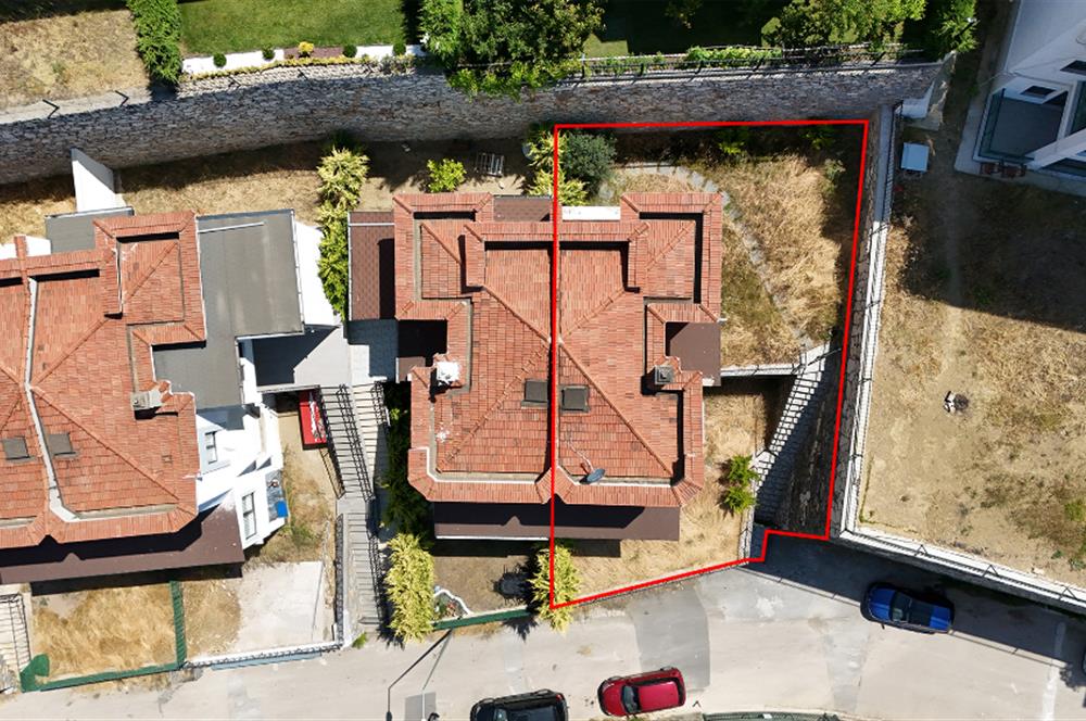C21 Cius; Harmankaya Villaları'nda Deniz Manzaralı Bahçeli 3+2 Villa