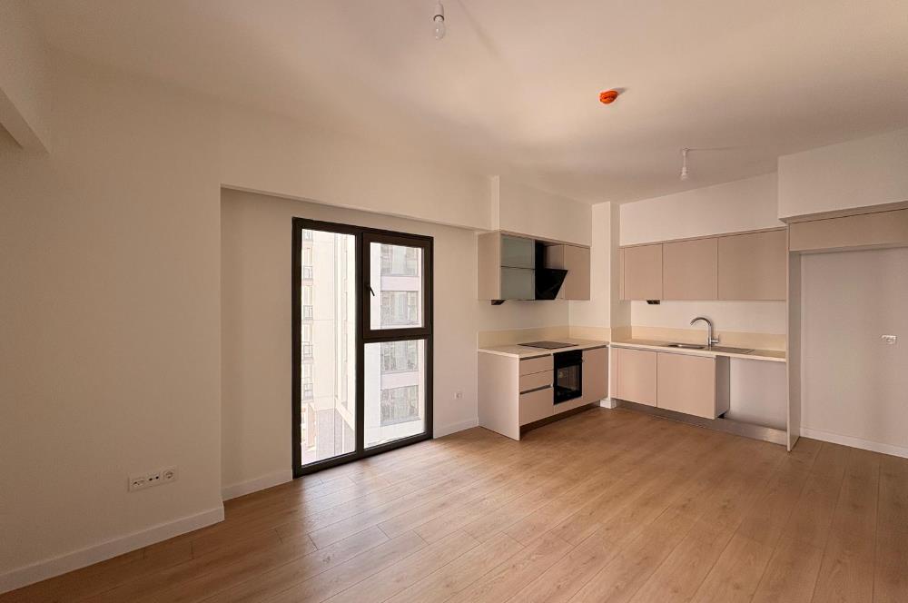 C21 ROOF FİKİRTEPE 5.ETAP BÜYÜK TİP ÇİFT CEPHE 1+1 KİRALIK DAİRE