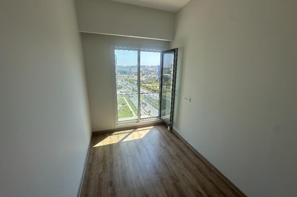 Self İstanbul'da Önü Açık, Güney Cephe Kiralık 2+1 Daire