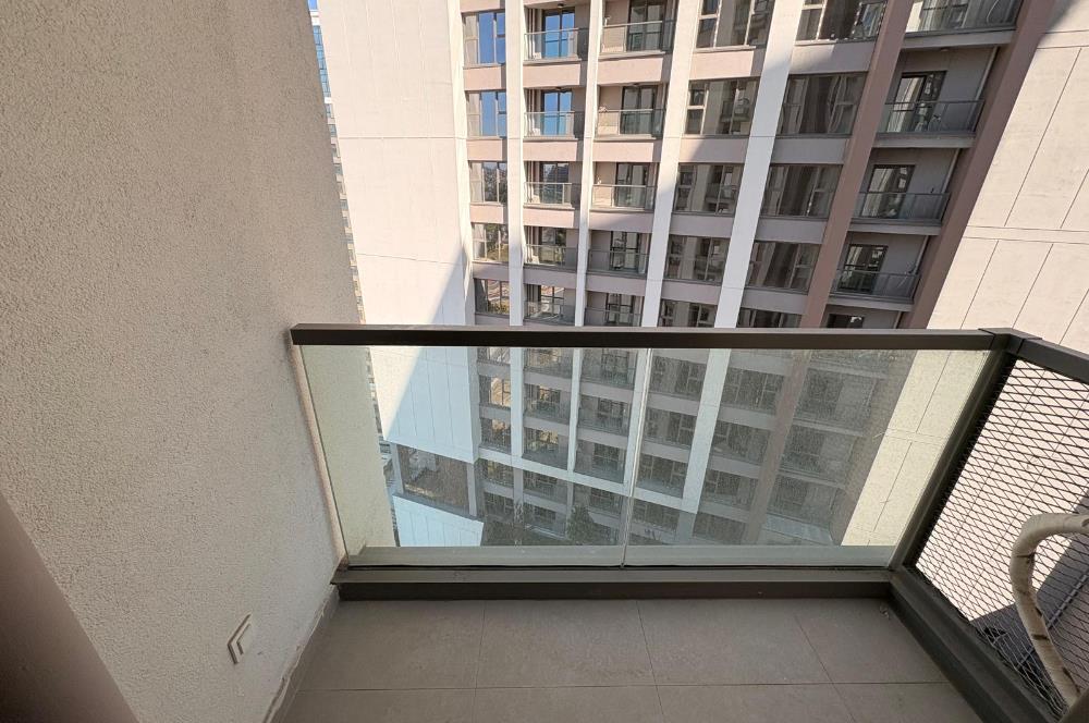 C21 ROOF FİKİRTEPE 5.ETAP BÜYÜK TİP ÇİFT CEPHE 1+1 KİRALIK DAİRE