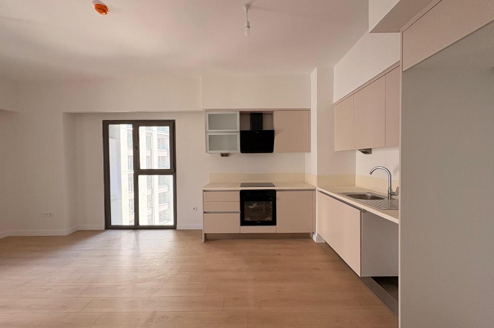 C21 ROOF FİKİRTEPE 5.ETAP BÜYÜK TİP ÇİFT CEPHE 1+1 KİRALIK DAİRE