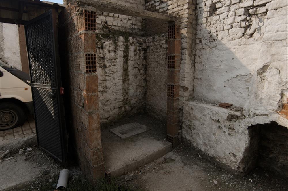 Manisa Kırkağaç'ta 81 m² Bahçeli Kargir Ev 3 Kat İmarlı Yatırı