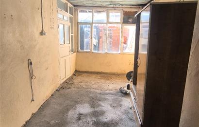 Manisa Kırkağaç'ta 81 m² Bahçeli Kargir Ev 3 Kat İmarlı Yatırı