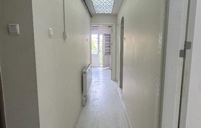 Yedieylül Mahallesinde Tadilatlı Satılık Daire