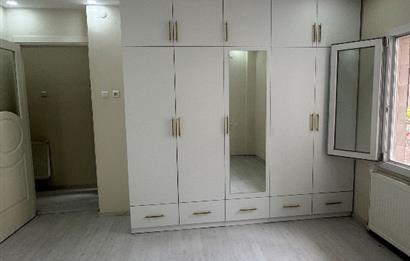 Yedieylül Mahallesinde Tadilatlı Satılık Daire