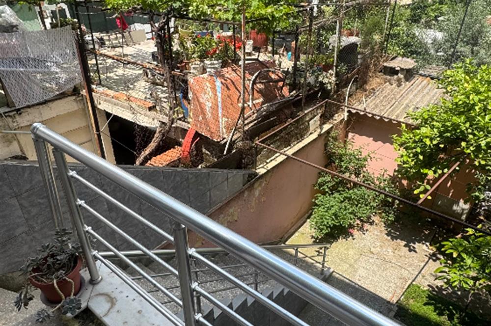 Yedieylül Mahallesinde Tadilatlı Satılık Daire