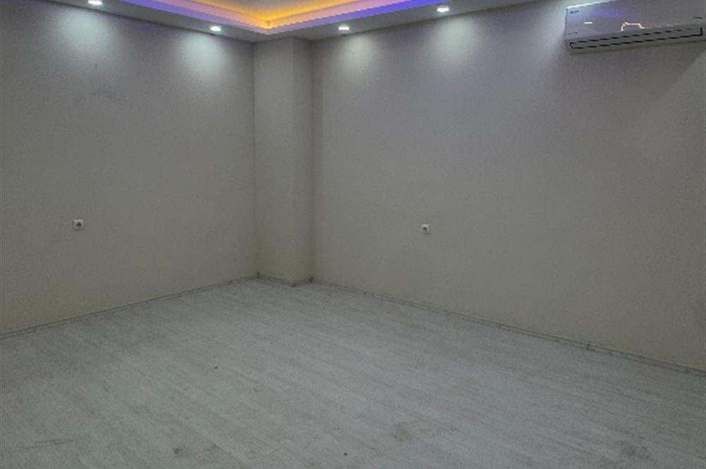 Yedieylül Mahallesinde Tadilatlı Satılık Daire