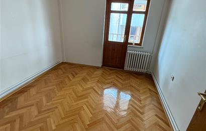 ÇANKAYA BİRLİK DE SATILIK 3+1 ARA KAT FIRSAT DAİRE