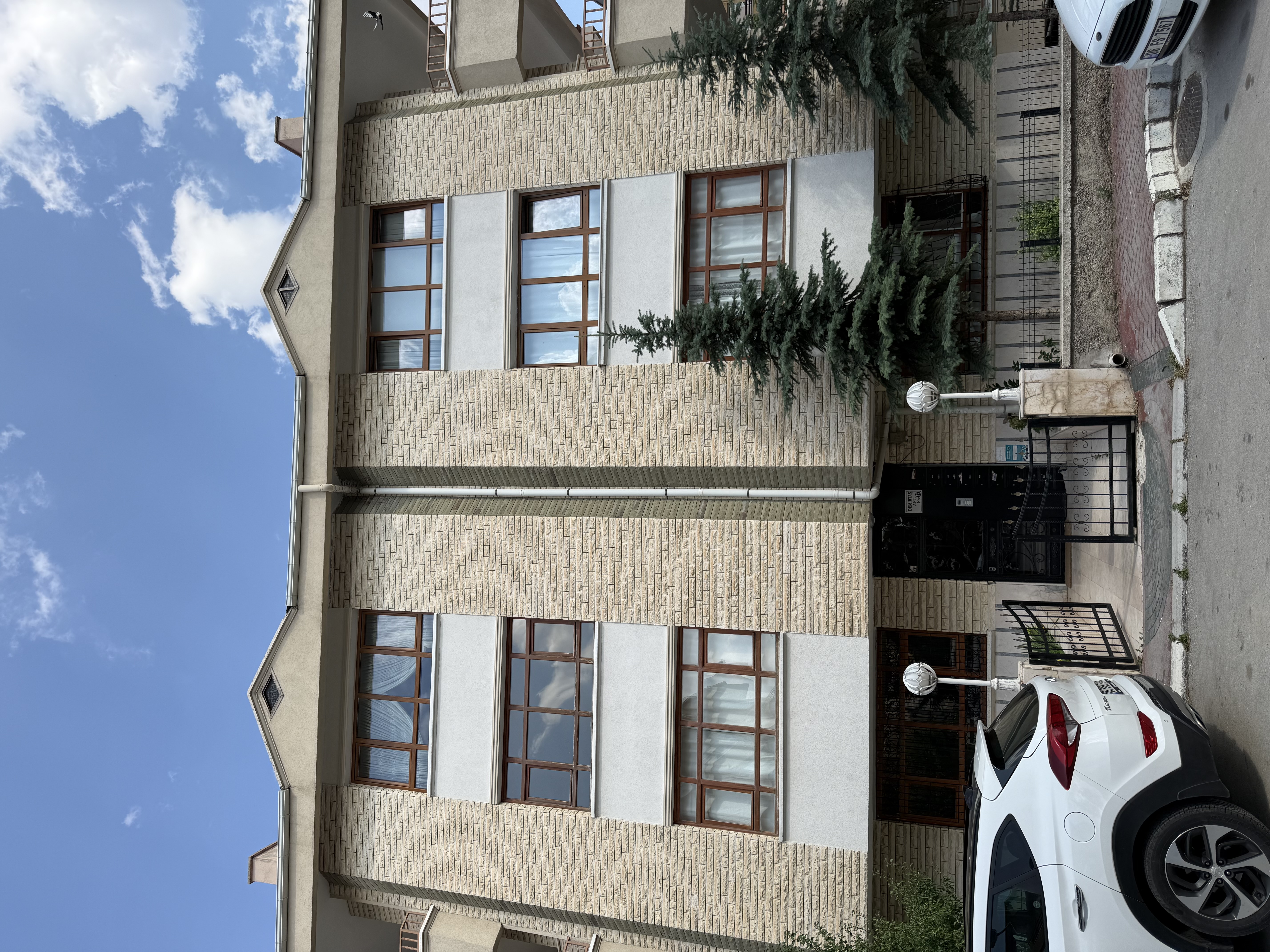 ÇANKAYA BİRLİK DE SATILIK 3+1 ARA KAT FIRSAT DAİRE