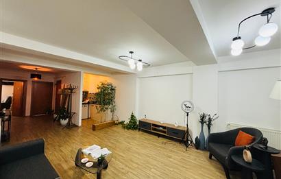 KOŞUYOLU MÜSTAKİL BİNADA 1.KAT 2+1 KİRALIK OFİS
