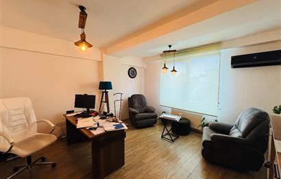 KOŞUYOLU MÜSTAKİL BİNADA 1.KAT 2+1 KİRALIK OFİS