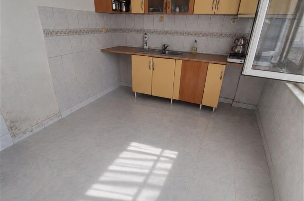 Pendik Sülüntepe'de Şehir Manzaralı Geniş 2+1 Daire