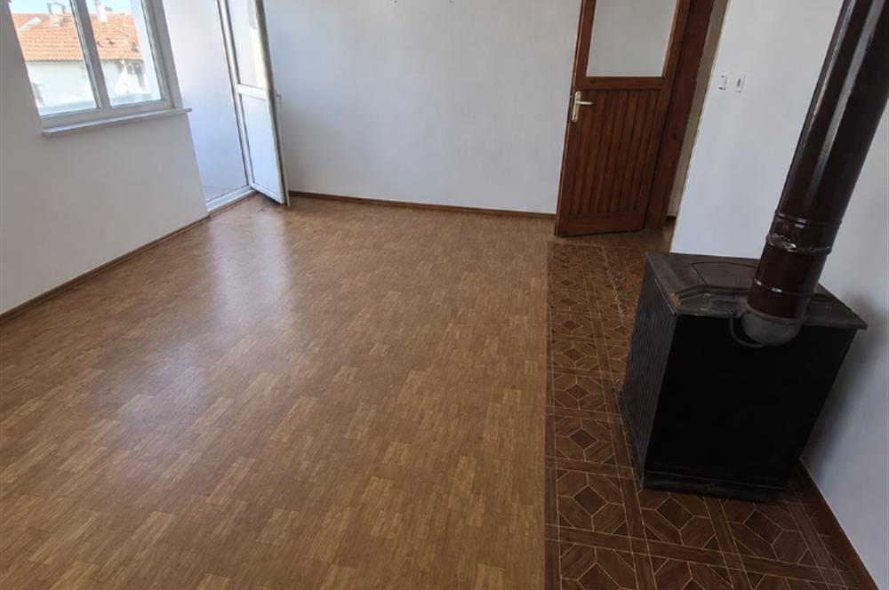 Pendik Sülüntepe'de Şehir Manzaralı Geniş 2+1 Daire